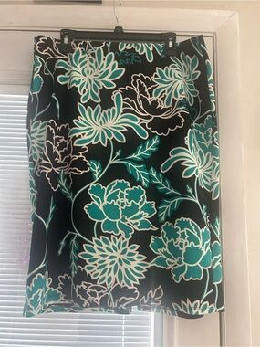 Women’s Black & Teal Floral Skirt